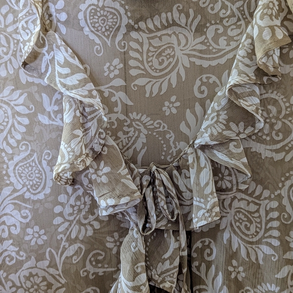 L.I.F.E. Ruffled Tie Front Blouse with 3/4 Bell Sleeves in Cream and Tan - Picture 2 of 4